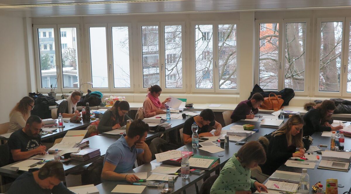 interne schriftliche Abschlussprüfung der Marketing- und Verkaufsfachleute